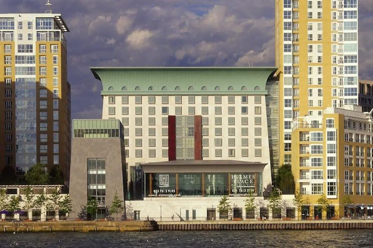 Canary Riverside Plaza Hotel Londres