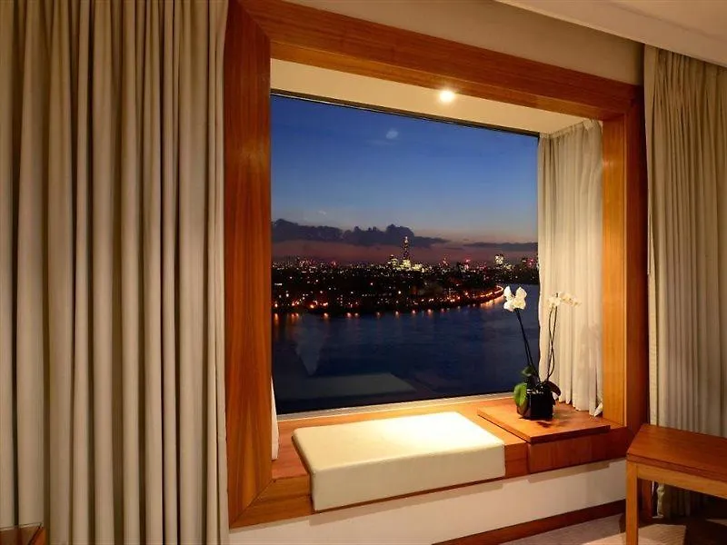 Canary Riverside Plaza Hotel London 5*,