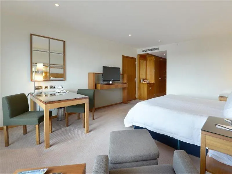 Canary Riverside Plaza Hotel London