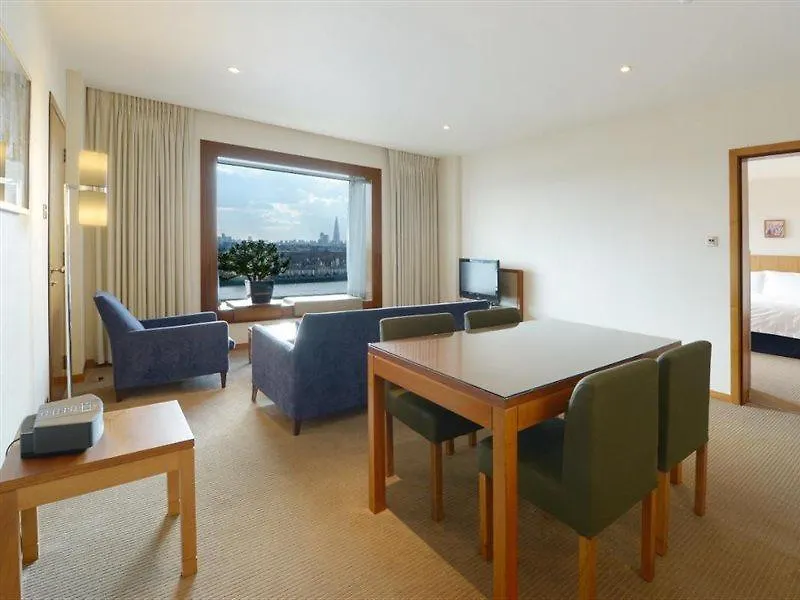 Canary Riverside Plaza Hotel London 5*,