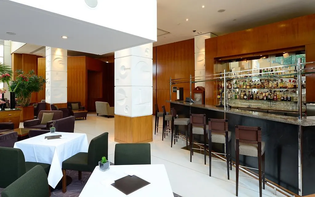 Canary Riverside Plaza Hotel London 5*,