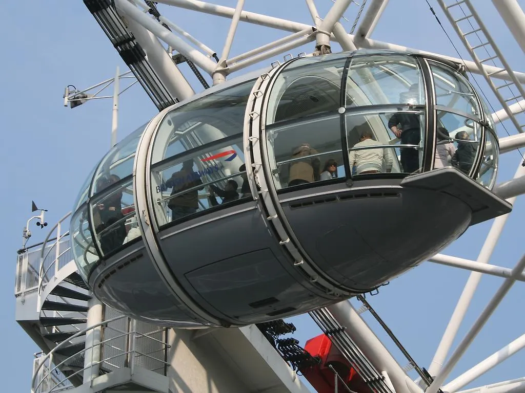 Canary Riverside Plaza Hotel London