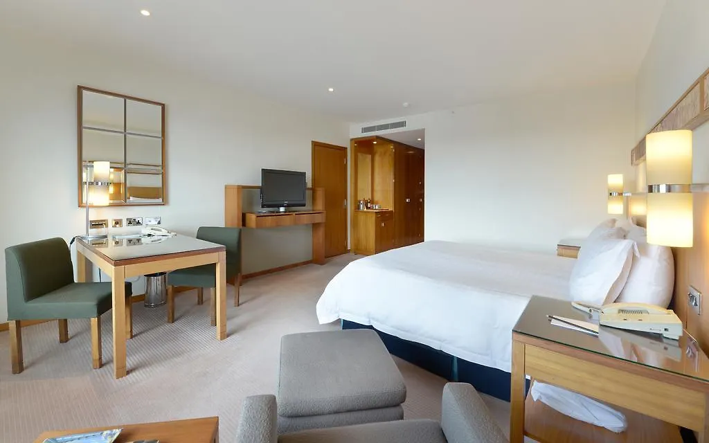Canary Riverside Plaza Hotel London